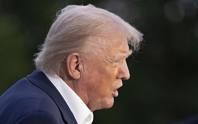 we.ua - Трамп заявив, що він розчарований Путіним, але ще не закінчив з ним