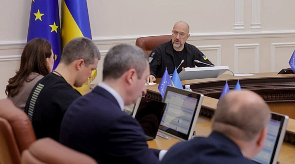 we.ua - Шмигаль подав заяву про відставку, а Рада продовжила воєнний стан і мобілізацію. Головне за день