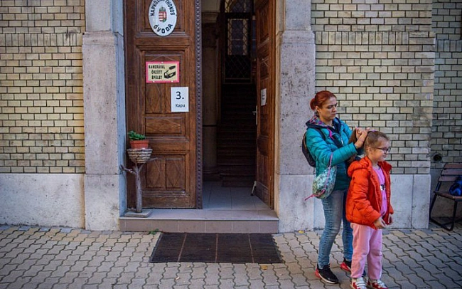 we.ua - ЗМІ: ЄС офіційно продовжив тимчасовий захист для українців до 2027 року