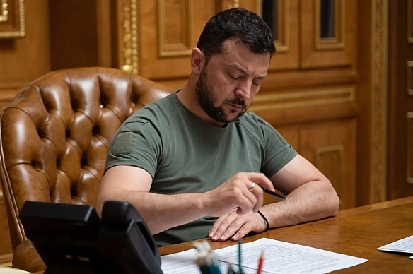 we.ua - Множинне громадянство, трибунал для керівництва рф і зняття заборони на протипіхотні міни: Зеленський невідкладно підписав закони