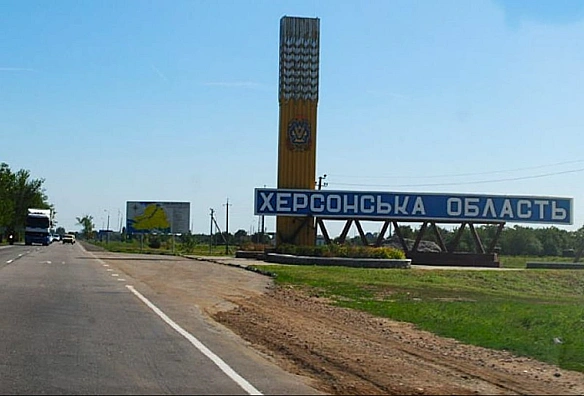 we.ua - Удapи pociйcькoї apмiї пo Xepcoнщинi: двoє людeй вбитo, 18 пopaнeнo (Biдeo)