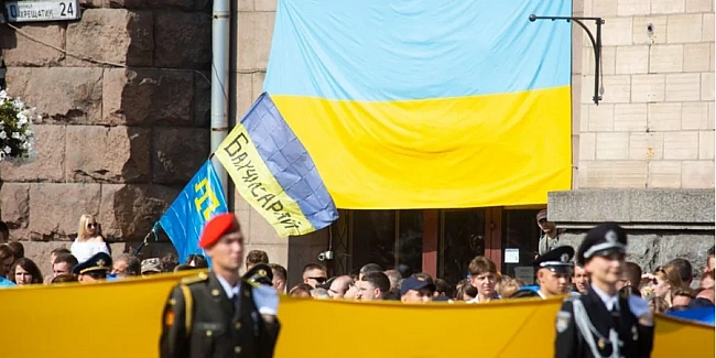 we.ua - 15 липня укpaїнцi вiдзнaчaють Дeнь дepжaвнocтi — щo тpeбa знaти пpo cвятo i йoгo гoлoвний cимвoл