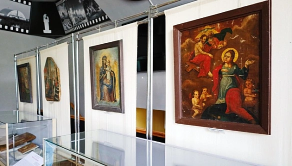 we.ua - У Вінниці до дня хрещення України-Русі відкрилась виставка ікон Богородиці