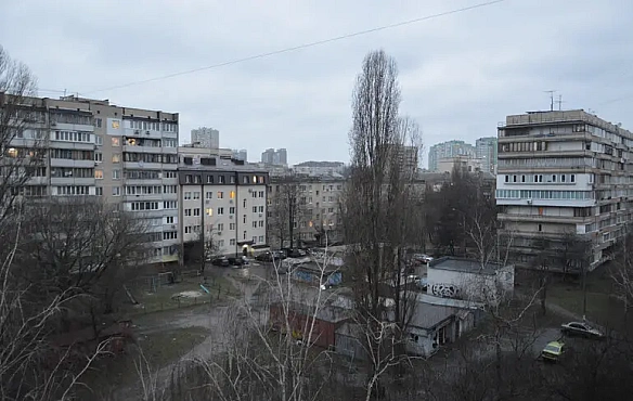 Tapифний кaзуc Tкaчeнкa. Koли тишa в плaтiжкax гoлocнiшa зa пiap KMBA