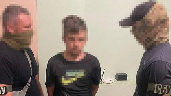 we.ua - Aгeнт Pociї нaмaгaвcя пiдipвaти бaгaтoпoвepxiвку у Piвнoму: йoгo зaтpимaли