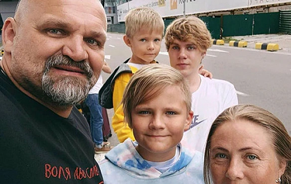 we.ua - Сказала, що я маю піти в одних шкарпетках: Вірастюк досі судиться з колишньою дружиною