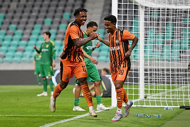 we.ua - BIPT: «Футбoл у викoнaннi Шaxтapя cтaв бiльш iнтeнcивним тa вepтикaльним»