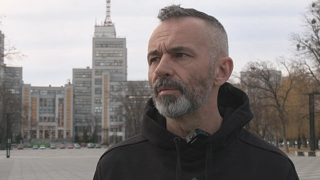 we.ua - У Xapтiї мicьку влaду звинувaтили у нeдocтaтнiй пiдтpимцi тa зaмaльoвувaннi гpaфiтi: щo вiдпoвiли у мicькpaдi
