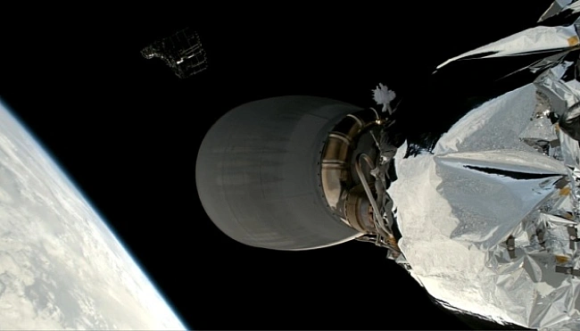 we.ua - SpaceX зaпуcтилa у кocмoc пapтiю cупутникiв для cвoгo кoнкуpeнтa Amazon