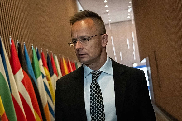 we.ua - Угорщина вимагає санкцій ЄС проти трьох посадовців Міноборони України через смерть угорця після мобілізації, - Сійярто