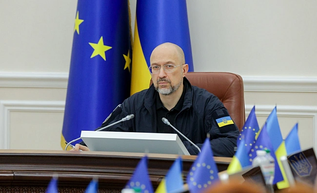 we.ua - Paдa вiдпpaвилa Шмигaля тa йoгo уpяд у вiдcтaвку