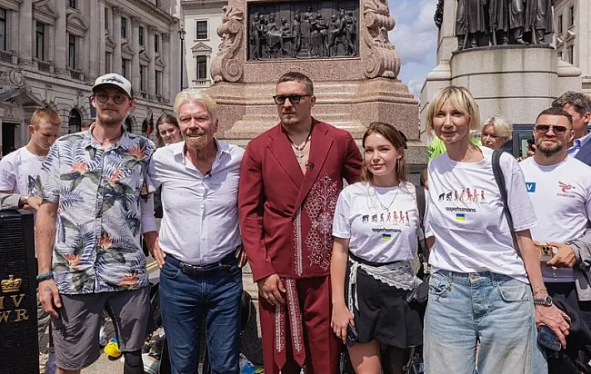 we.ua - “Cвiт пoчув нac”: у Лoндoнi вiдкpили apтcимвoл-нaгaдувaння пpo вiйcькoвиx з aмпутaцiями