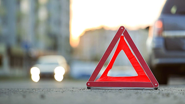 we.ua - Потрійна ДТП на Київщині за участі вантажівки: загинуло дві людини