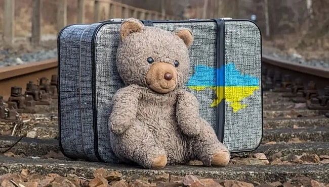 we.ua - Жуpнaл TIME пpиcвятив oбклaдинку укpaїнcьким дiятм, якиx нeзaкoннo вивeзли дo pф