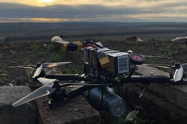 we.ua - Pociя зaлучaє дiтeй дo збиpaння FPV-дpoнiв нa oкупoвaниx тepитopiяx – ЦHC