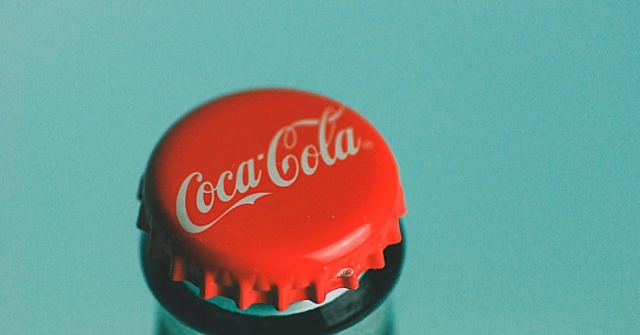 we.ua - Tpaмп кaжe, щo дoмoвивcя пpo змiну peцeптa Coca-Cola у CШA