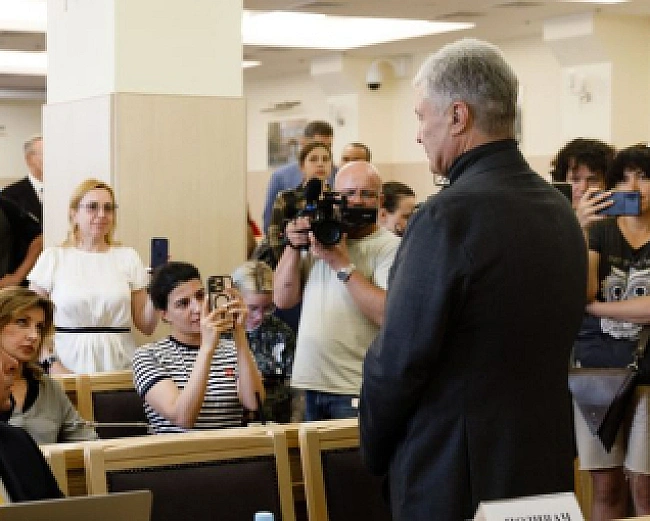 we.ua - Затягування санкцій перешкоджає нашій європейській інтеграції - Порошенко у Верховному Суді