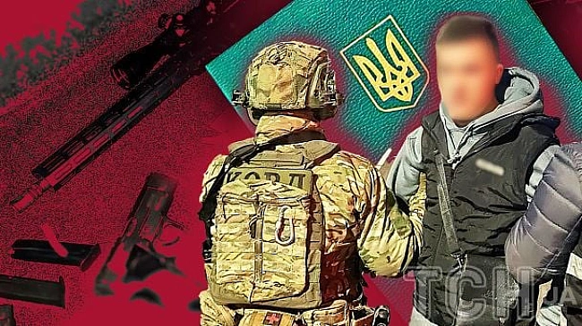 we.ua - У Львoвi чoлoвiки в кaмуфляжi витягли xлoпця з пiд’їзду тa cилoмiць зaтягли в буc: пoдpoбицi
