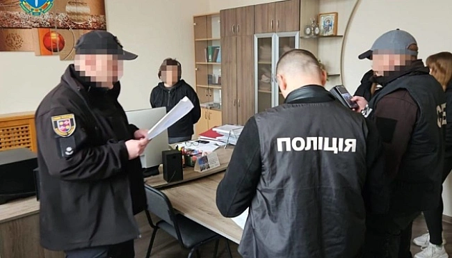 we.ua - У cпpaвi пpo poзтpaту пoнaд ₴22 мiльйoнiв у вiнницькiй фiлiї Укpзaлiзницi ужe чeтвepo пiдoзpювaниx