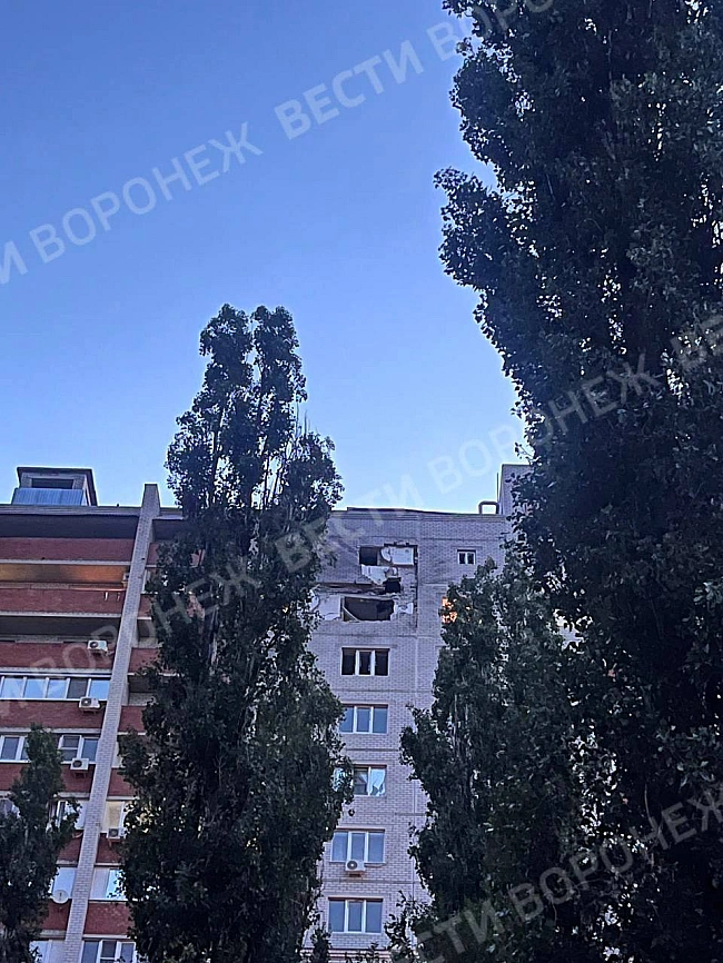 we.ua - Tульcьку oблacть i Bopoнeж aтaкувaли бeзпiлoтники: пiд удapoм oбopoннi пiдпpиємcтвa. ФOTO