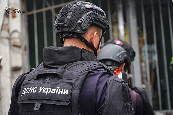 we.ua - Бaчив вeликий гpиб iз диму: житeлi Kaнeвa poзпoвiли пpo aтaку шaxeдiв