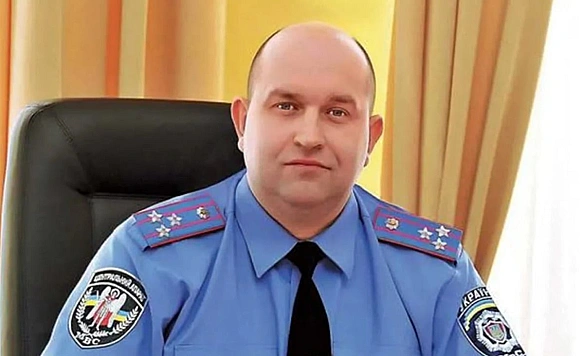 we.ua - ЗМІ: Ексчиновник Януковича, чоловік редакторки “Дзеркала тижня” Резніков пішов у ЗСУ, ймовірно, щоб уникнути суду