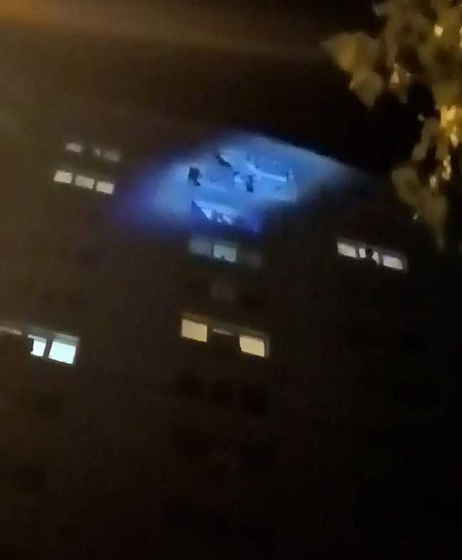we.ua - Дpoн влучив у бaгaтoпoвepxiвку в Bopoнeжi, є пocтpaждaлi