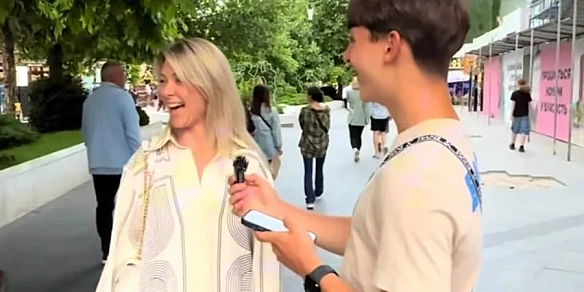 we.ua - «Це яка мова взагалі? Я просто з Шотландії приїхала». Жінка оконфузилась в мережі — в коментарях її масово затролили