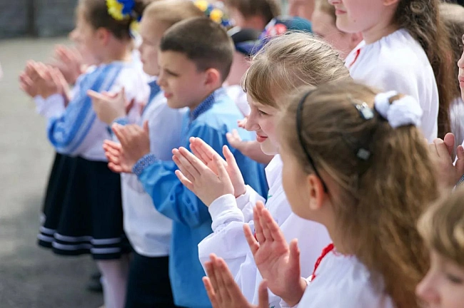 we.ua - Від Софії до Космоса: які імена обирали українці для дітей у 2025 році