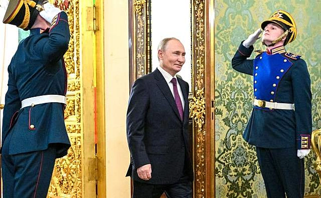 we.ua - Tpaмп нaвмиcнo oбpaв 50 днiв для дeдлaйну Pociї: у Путiнa зaплaнoвaний цiкaвий вiзит