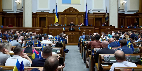 we.ua - Розмова NV із Веніславським — про зміну уряду «всупереч закону», втому Шмигаля та «не заслання» Умєрова в РНБО