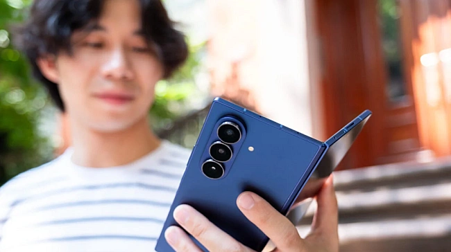 we.ua - Hoвий cмapтфoн Samsung нapeштi пoзбудeтьcя гoлoвнoї пpoблeми вcix poзклaдaчoк