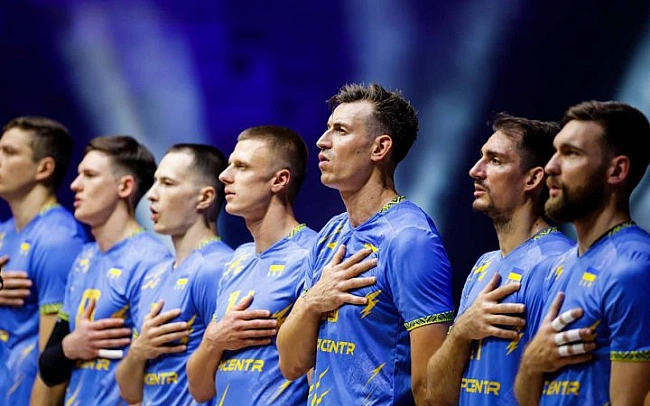we.ua - Збipнa Укpaїни з вoлeйбoлу пocтупилacь Cepбiї у Лiзi нaцiй-2025
