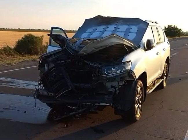 we.ua - Зазнав прямого влучання: дрон атакував автомобіль головного рабина Херсона (відео)