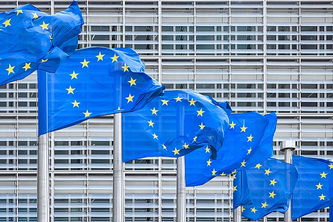 we.ua - Рада ЄС схвалила 18-й пакет санкцій проти РФ. Медведєв обурився й назвав європейців недоумками