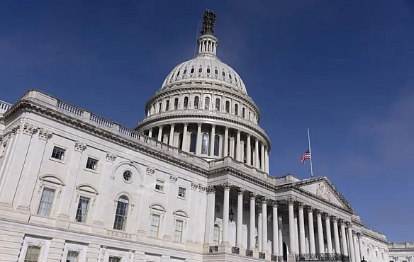 we.ua - У США остаточно скасували фінансування суспільних ЗМІ та іноземної допомоги