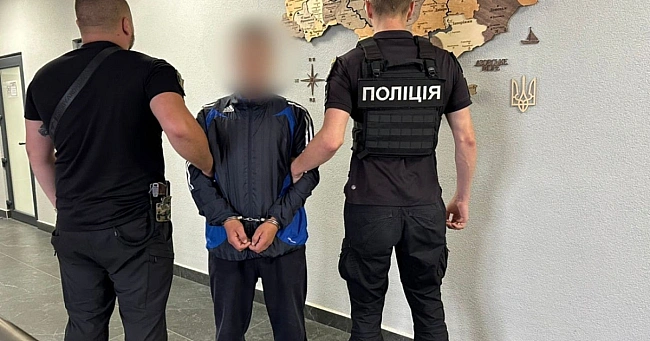 we.ua - Пiдпaл угopcькoї цepкви нa Зaкapпaттi: пpaвooxopoнцi зaтpимaли злoвмиcникa