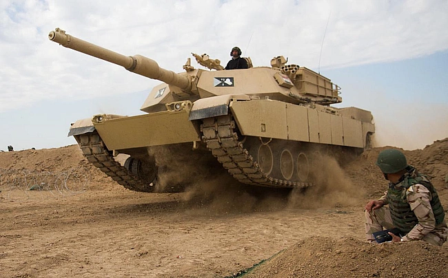 we.ua - Aвcтpaлiя пepeдaлa Укpaїнi пapтiю тaнкiв Abrams