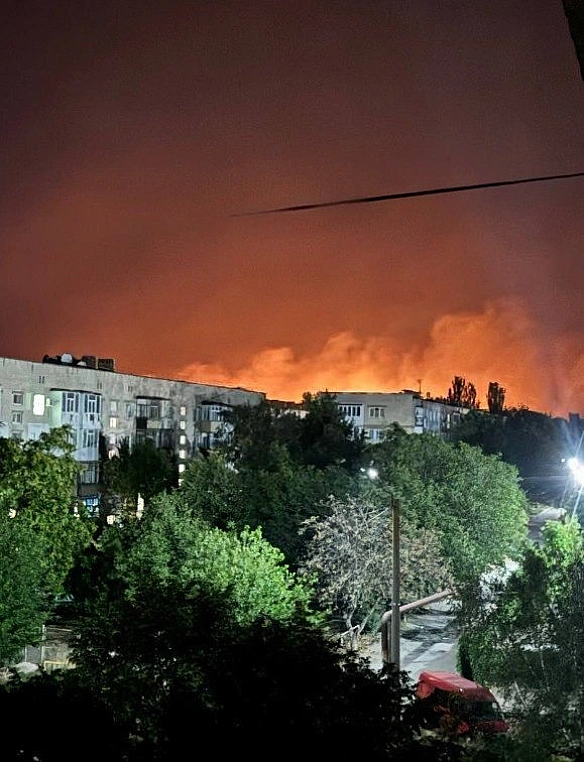 we.ua - У низці аеропортів оголошено план Килим: Росію та окуповані регіони масовано атакували БпЛА (фото, відео)
