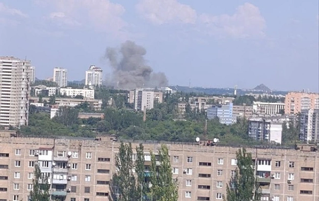 we.ua - Соцмережі заявили про приліт в центрі Донецька
