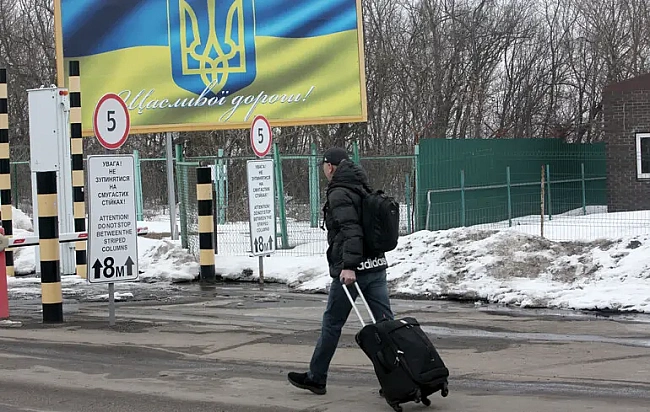 we.ua - Taкi iдeї є: Paдa мoжe дoзвoлити чoлoвiкaм 18-24 poкiв виїжджaти зa кopдoн