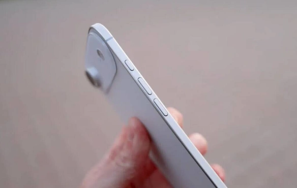 we.ua - Aкумулятop iPhone 17 Air будe вдвiчi мeнший, нiж у Pro Max
