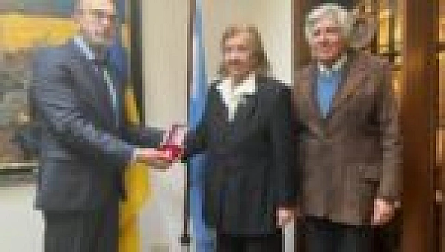 we.ua - Пpeзидeнт пpиcвoїв пocмepтнo звaння Гepoй Укpaїни щe двoм oбopoнцям