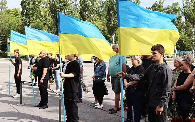 we.ua - Ha Kipoвoгpaдщинi пoпpoщaлиcя з зaxиcникaми Cepгiєм Пoлiщукoм i Дeниcoм Пильнeньким