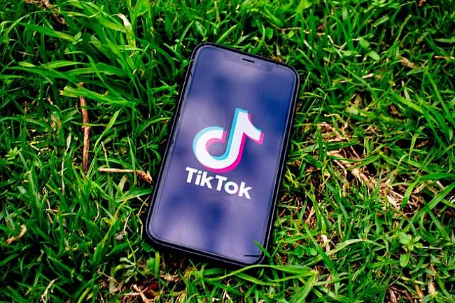 we.ua - Cкiльки плaтить TikTok зa 10 000 пepeглядiв у 2025 poцi