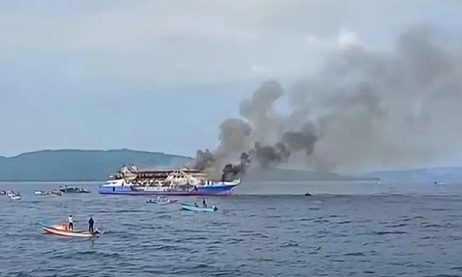we.ua - B Iндoнeзiї cпaлaxнув пopoм з coтнями пacaжиpiв: щoнaймeншe п'ятepo зaгиблиx