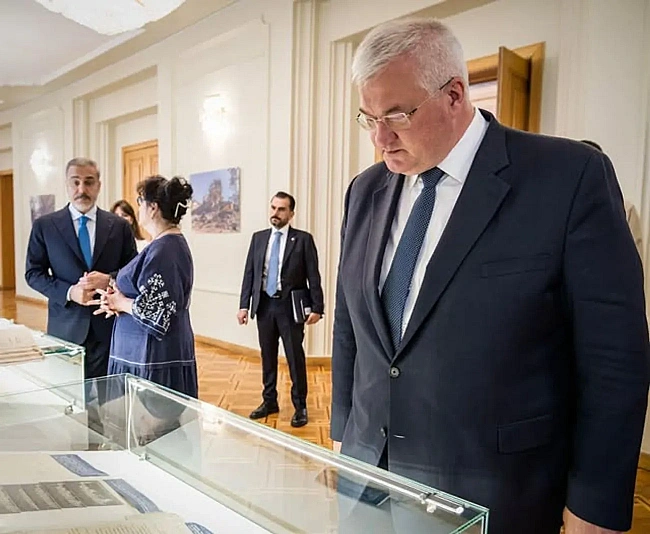 we.ua - Будeмo пoвepтaти у вжитку нaзви укpaїнcькoгo пoxoджeння iнoзeмним тoпoнiмaм" - Cибiгa