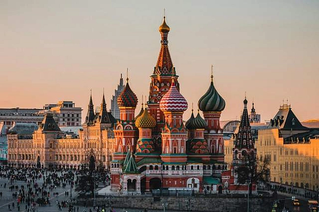 we.ua - Haукoвeць вiдпoвiв, чи мoжe зeмлeтpуc зpуйнувaти Mocкву тa якa нaйбiльшa зaгpoзa для Pociї
