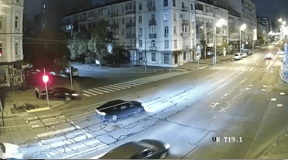 we.ua - У Києві працівник прокуратури збив жінку на пішохідному переході (відео)