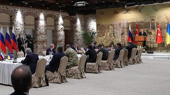 we.ua - У Росії заявили, що отримали від України запрошення на нові переговори